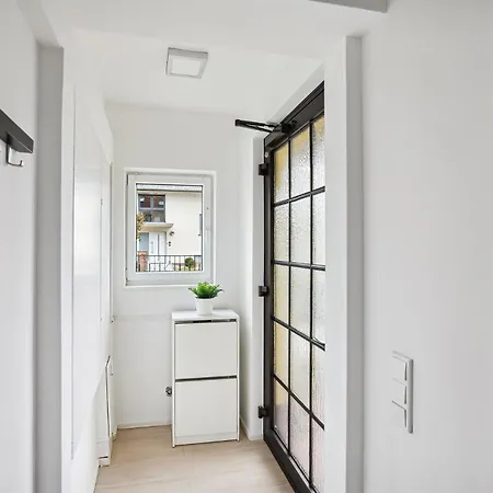 Monteur - Fuer Bis Zu 5 Personen In 63452 - Hu08b *