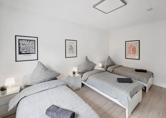 Monteur - Für Bis Zu 5 Personen In 63452 - Hu08b * Hanau